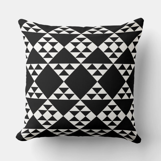 Ethnic White Triangle Pattern Black Kussen (Voorkant)