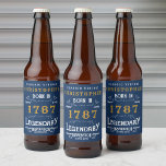 Etiket op de flesfles van de bier op jaarbasis<br><div class="desc">Maak de verjaardagsfeestdag van je speciale iemand nog gedenkelijker met deze blauwe en gouden gepersonaliseerde bierblikjes etiketten. Voeg hun naam en het jaar toe aan de aangepaste labels en maak van hen een geschenk dat nog jarenlang zal worden onthouden. Met zijn klassiek ontwerp en unieke aanraking, is het de perfecte...</div>