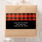 Etiket op rode en zwarte buffelplaat (Insitu)