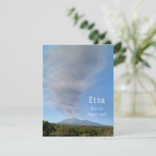 Etna-vulkaan rookt op een zonnige dag kaart