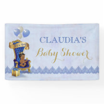 Etnische baby kleine prins gouden kroon koninklijk