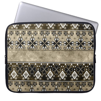 Etnische Boho Grunge: Kleurrijk patroon Laptop Sleeve