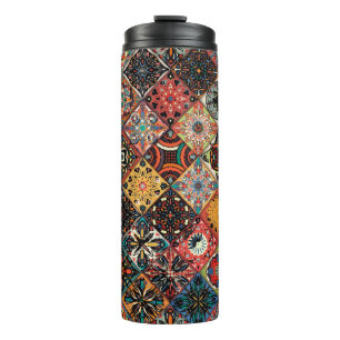 Etnische florale mandala naadloos. Kleurrijk m Thermosbeker