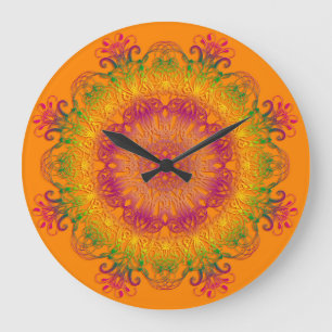 Etnische florale mandala op oranje achtergrond. grote klok