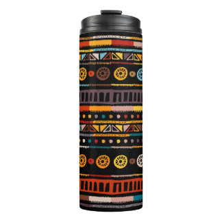 Etnische naadloos in eigen stijl. patroon met Amer Thermosbeker