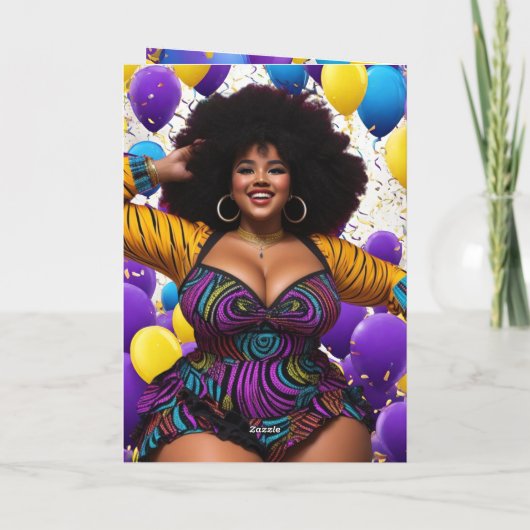Etnische Plus Size Vrouw met Afro Levendige Verjaa Kaart (Achterkant)