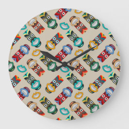 Etnische stammaskers grote klok