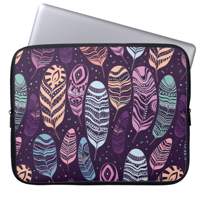 Etnische veren naadloos patroon. laptop sleeve (Voorkant)