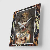 Etnische Vierkante Klok (Hoek)