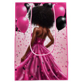Etnische Vrouw Roze & Zwart Elegante Verjaardag Medium Cadeauzakje (Achterkant)