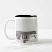 Etruscan Tombs, c. 1780 Tweekleurige Koffiemok (Links)