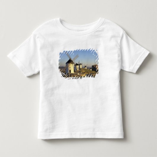 EU, Spanje, La Mancha, Consuegra. Windmolens en Kinder Shirts (Voorkant)