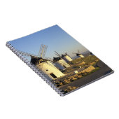 EU, Spanje, La Mancha, Consuegra. Windmolens en Notitieboek (Rechterzijde)