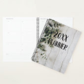 Eucalyptus bloemen op rustiek hout planner (Display)