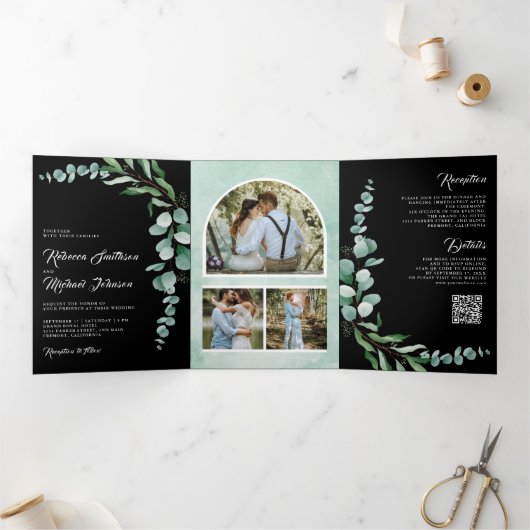 Eucalyptus Branch Photo QR Code Black Wedding Drieluik Uitnodiging (Binnen)