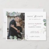 Eucalyptus eenvoudig elegante minimalistische foto save the date (Voorkant)