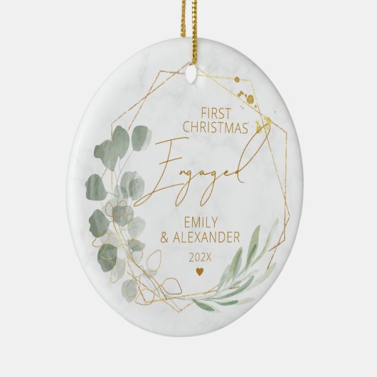 Eucalyptus Eerste Kerstmis Verloofd Keramisch Ornament (Rechts)