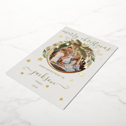 Eucalyptus en felle kerstmis met gouden sterren fo folie feestdagenkaart (Gedraaid)