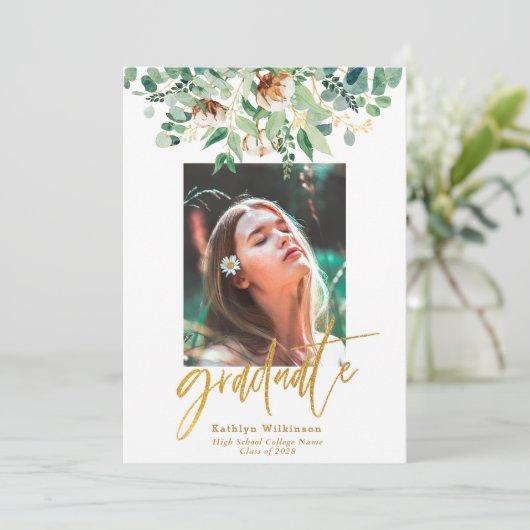Eucalyptus Floral Elegant Gold Script Afstuderen Aankondiging (Staand voorkant)