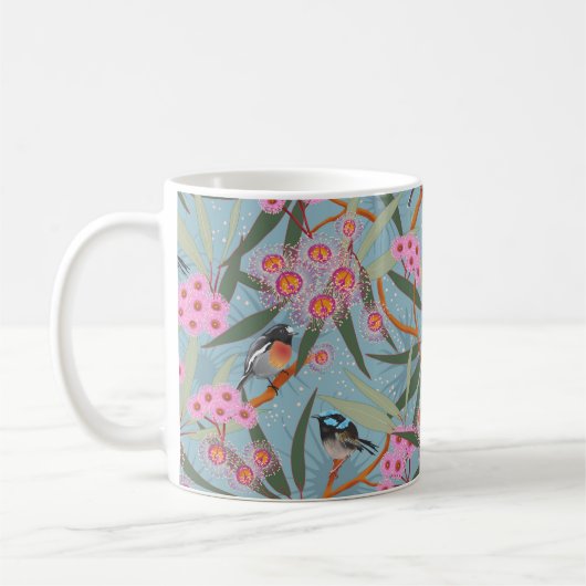 Eucalyptus Flowers met vogels in roze en blauw Koffiemok (Links)