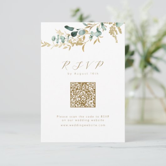 Eucalyptus goud groen boho QR code bruiloft RSVP Kaartje (Staand voorkant)