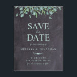 Eucalyptus Greenery Chalkboard slaat de datum op Aankondigingskaart<br><div class="desc">Save the date! Maak je huwelijk bekend met vrienden en familie met dit bijtende krijtbord en eucalyptus, sla de datumkaarten op. Personaliseer met namen, trouwdatum, locatie. Voeg andere informatie op de rug toe. Deze unieke grove bruiloft met de kaarten zal een blijvende indruk maken, uw gasten zullen ervoor zorgen dat...</div>