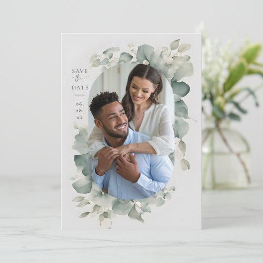 Eucalyptus Greenery Dromerige Moderne Fotobruiloft Save The Date (Staand voorkant)
