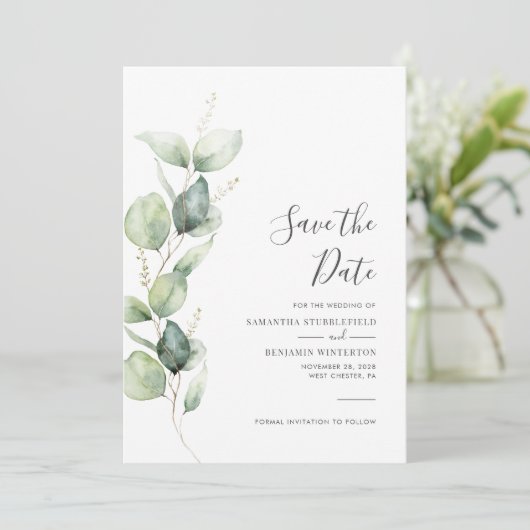 Eucalyptus Greenery Foliage Script Weddenschap Save The Date (Staand voorkant)