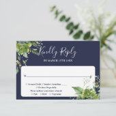 Eucalyptus groen Elegant marineblauw bruiloft RSVP Kaartje (Staand voorkant)