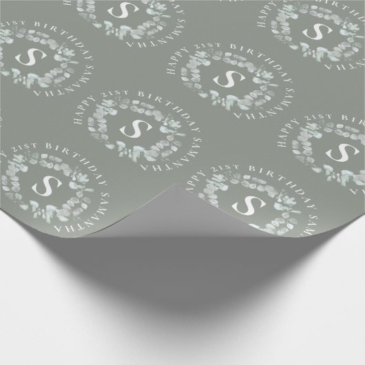 Eucalyptus Initiaal naam Happy 21st Birthday Sage Cadeaupapier (Hoek)