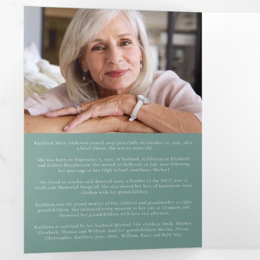 Eucalyptus Pattern Photo Memorial Service Programm Drieluik Uitnodiging (Binnenzijde eerst)