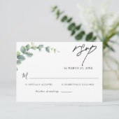 Eucalyptus rustiek groen bruiloft RSVP kaartje (Staand voorkant)