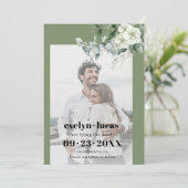 Eucalyptus tak en witte bloemen foto bruiloft save the date (Staand voorkant)
