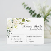 Eucalyptus White Roses Floral Weddenschap RSVP Kaartje (Staand voorkant)