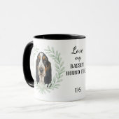 Eucalyptus Wreath Basset Hound Dog Monogram Mok (Voorkant links)