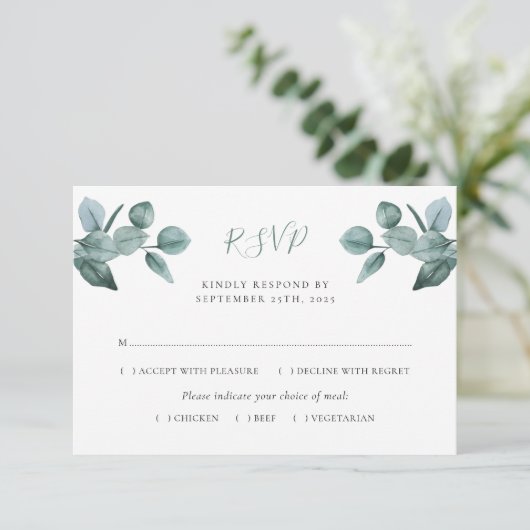 Eucalyptusblad gebladerte Moderne Trouwfeest RSVP Kaartje (Staand voorkant)