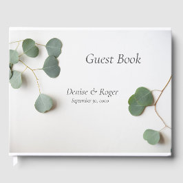 Eucalyptusbladeren met tekstruimte gastenboek