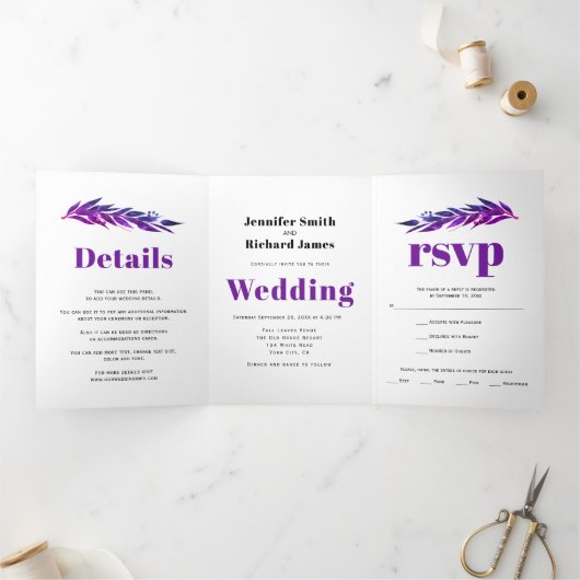 Eucalyptusvertakking voor paarse herfstbruiloft drieluik uitnodiging (Binnen)