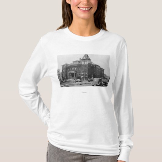 Eugene, Oregon Scene met foto van stadhuis T-shirt (Voorkant)