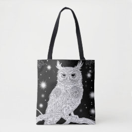 Eule auf Ast unter magischem Sternenhimmel Tote Bag