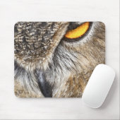 Euraziatische arend (Bubo bubo) Muismat (Met muis)