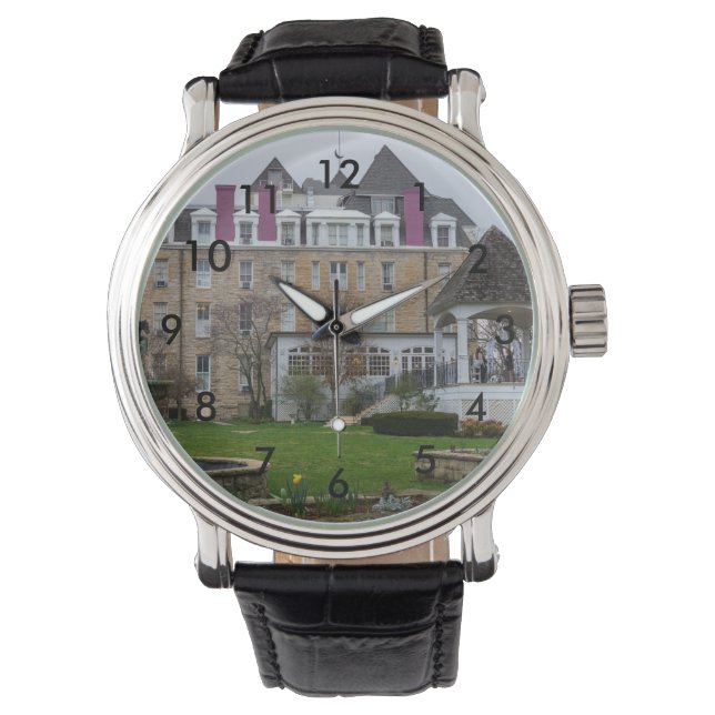 Eureka Crescent Horloge (Voorkant)