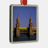 Europa, Duitsland, Berlijn. Kreuzberg, Oberbaum Metalen Ornament (Rechts)