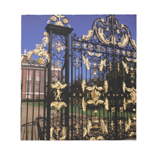 Europa, Engeland, Londen. Goudhek buiten 2 Notitieblok (Voorkant)