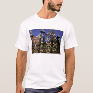 Europa, Engeland, Londen. Vergulde poort buiten 2 T-shirt