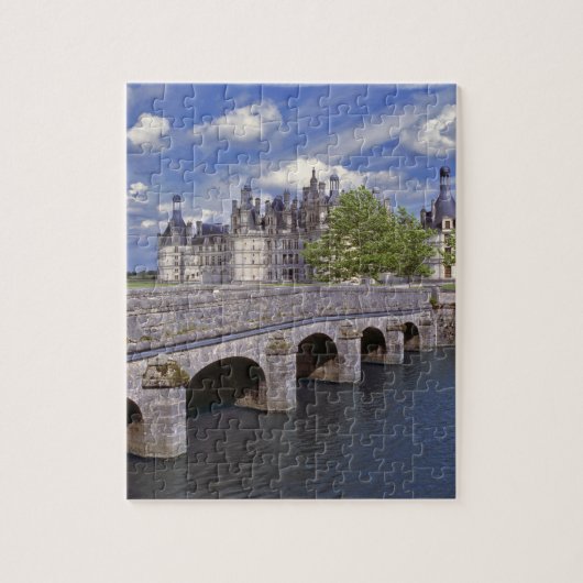 Europa, Frankrijk, Chambord. Een steenbrug leidt Legpuzzel (Verticaal)