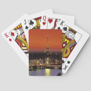 Europa, Frankrijk, Parijs. Zonsondergang uitzicht  Pokerkaarten