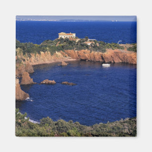 Europa, Frankrijk, Theoule-sur-Mer. Een dak met pa Magneet