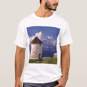 Europa, Griekenland, Mykonos. Een opvallende witte T-shirt