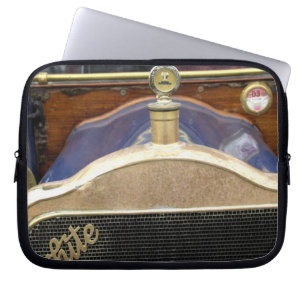 Europa, Ierland, Dublin. Antieke auto, Wit 2 Laptop Sleeve